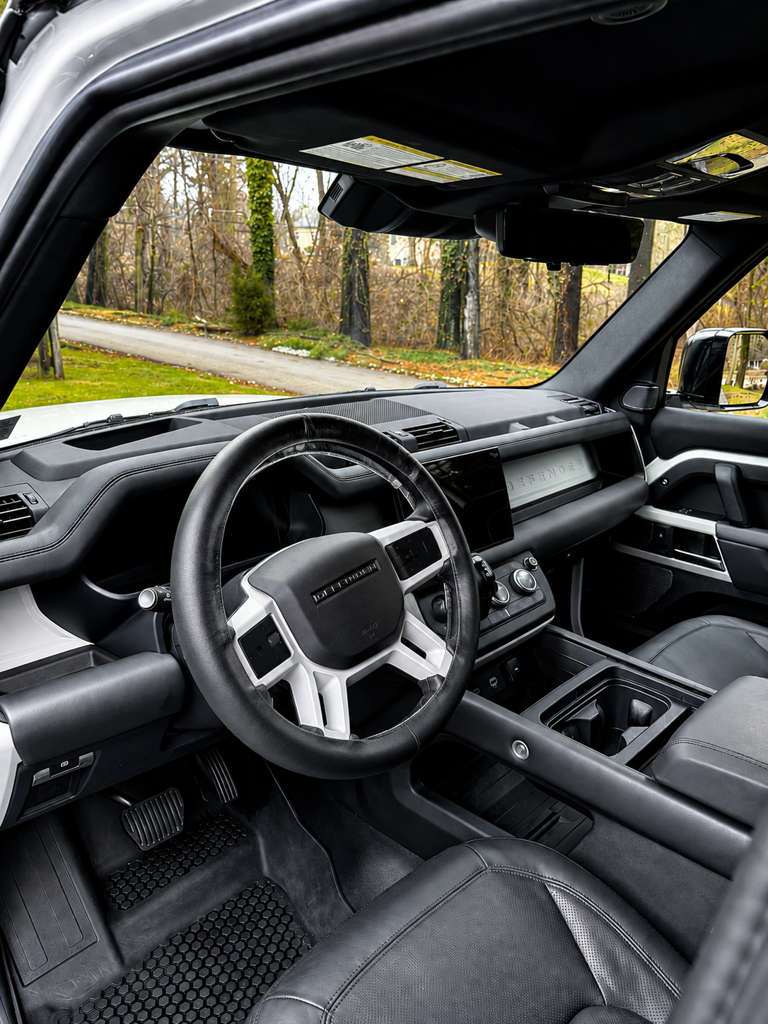 Cleaned dashboard, steering wheel and console of a Land Rover Defender